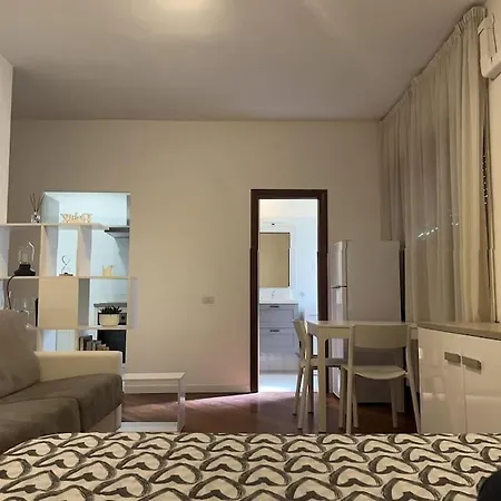 Apartment Happy Days *