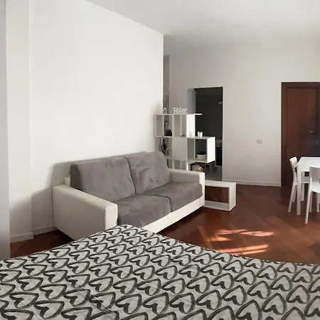 Apartment Happy Days *