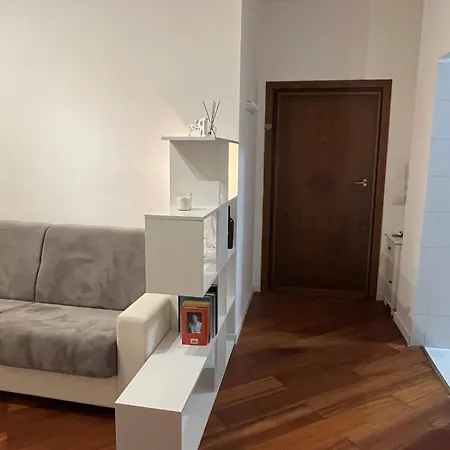Happy Days Apartment