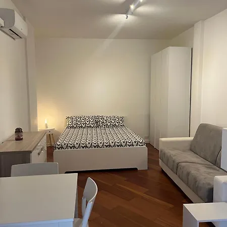 Happy Days Apartment